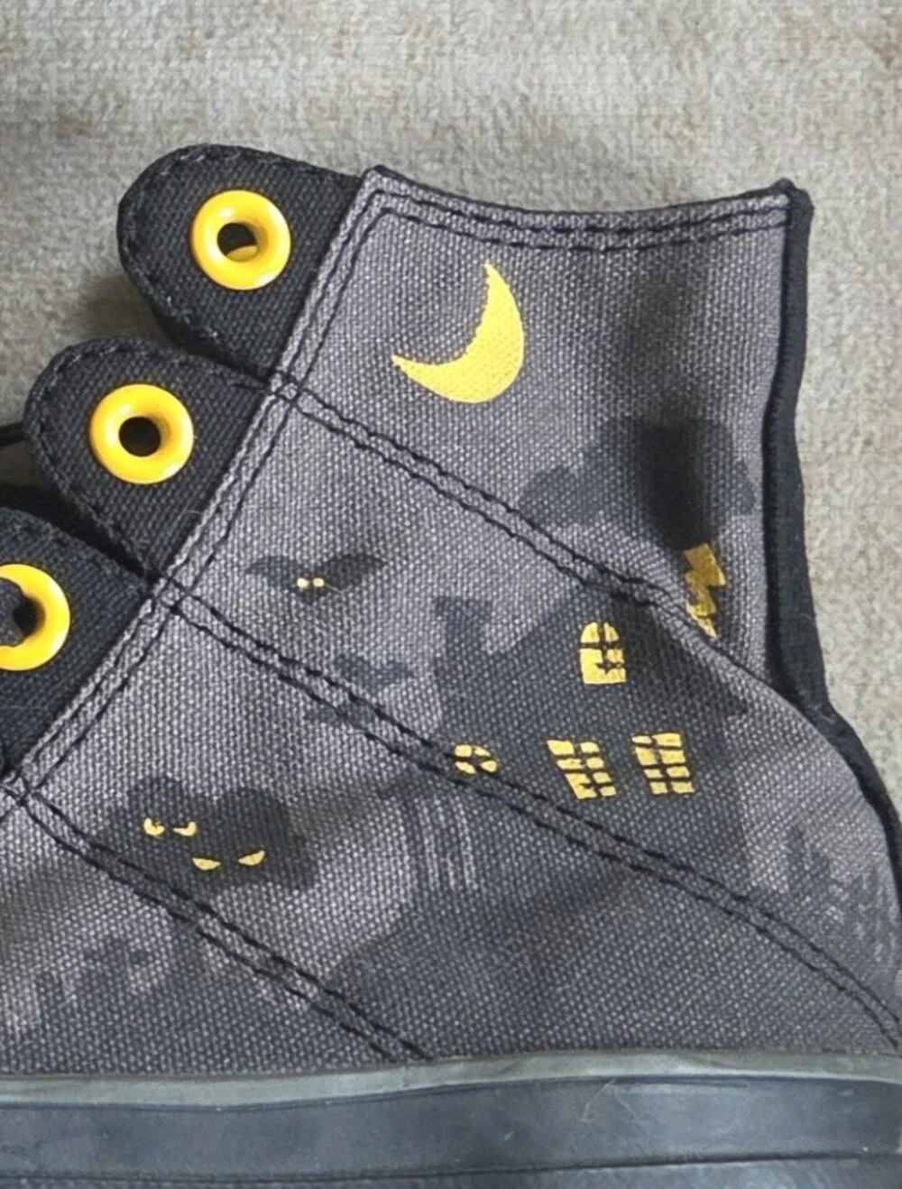Converse Haunted House Sneakers- Kids Size 5